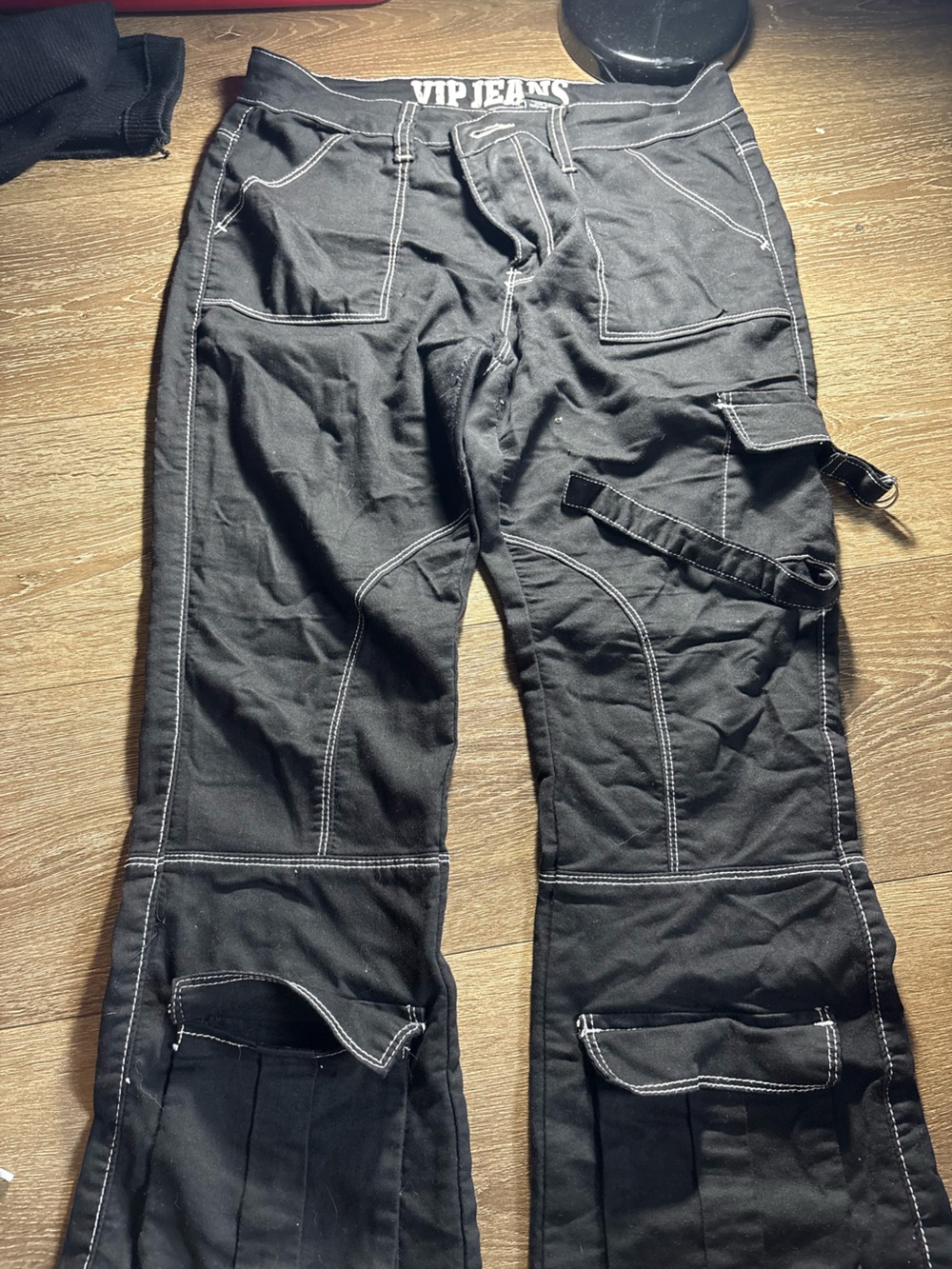 VIP Black Wide-Leg Cargo Jeans with White Contrast Stitching